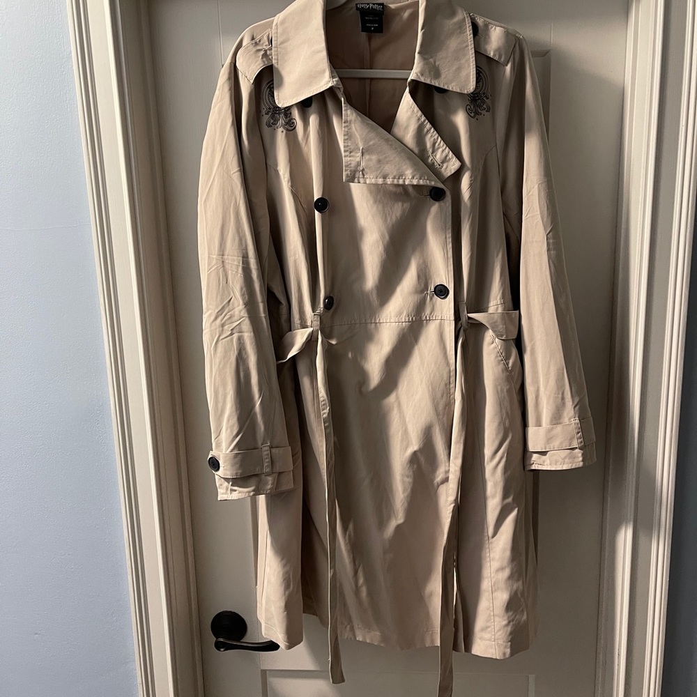 Torrid Harry Potter Tan Patronua Trench Coat 2XL
